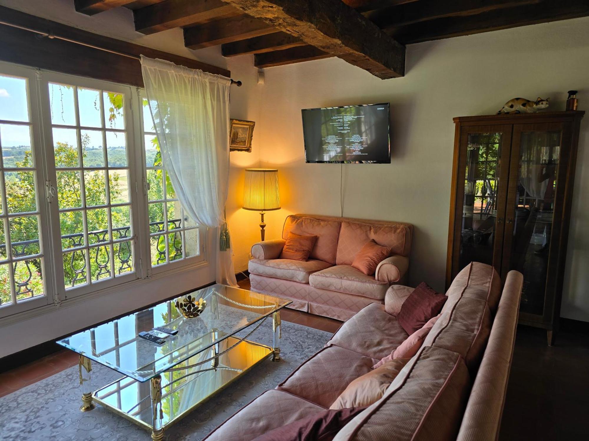 Chateau De Pys Guest House Latrape Exterior photo